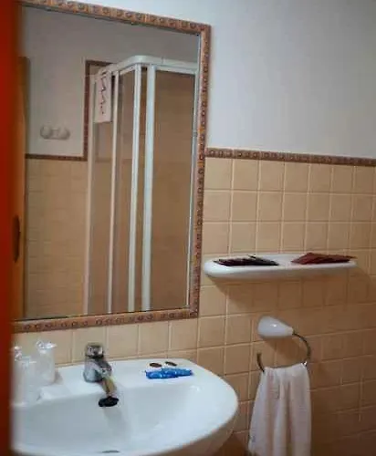 Privatunterkunft Monasterio El Olivar *